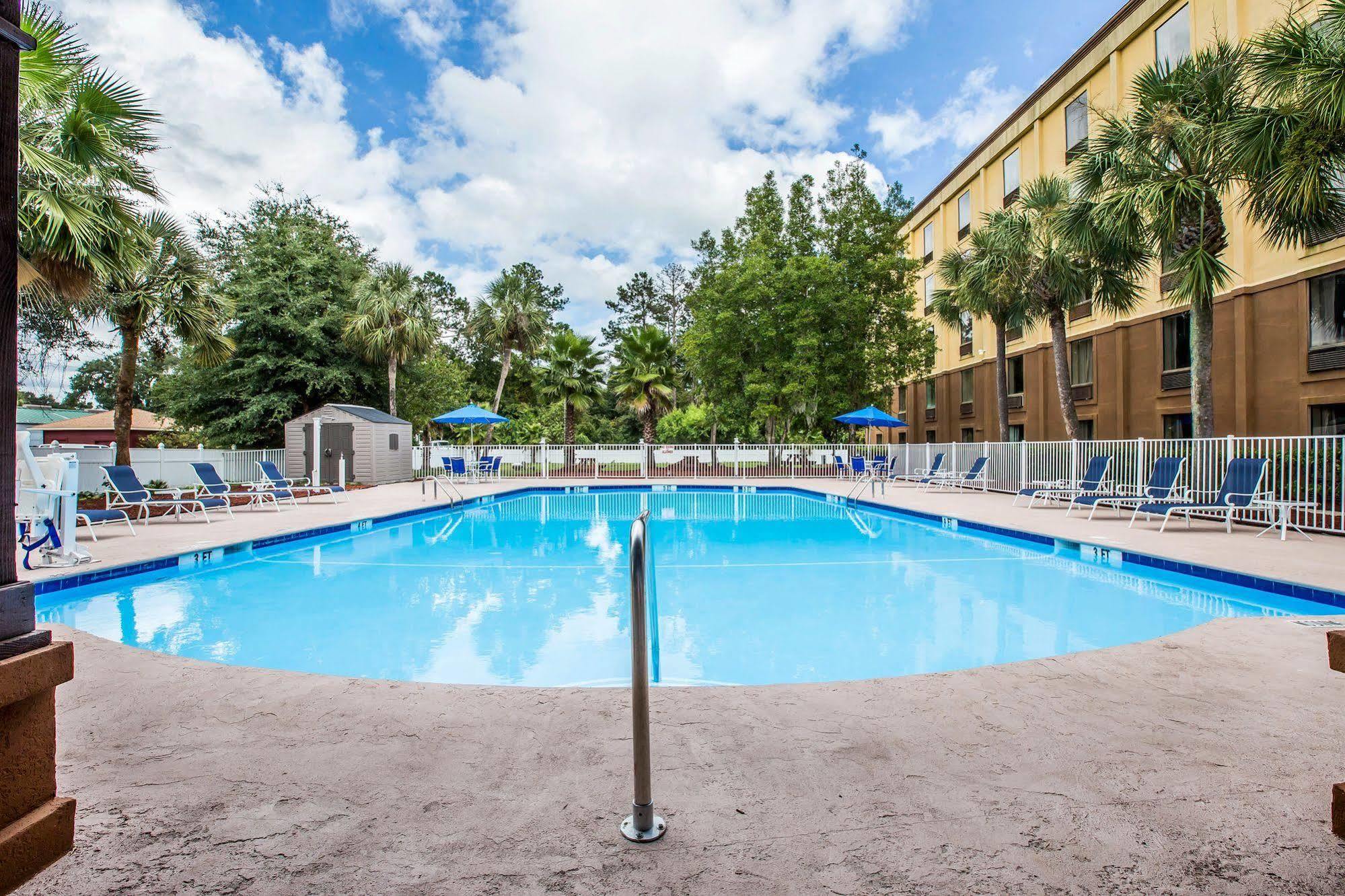 Four Points By Sheraton Brunswick Exterior photo